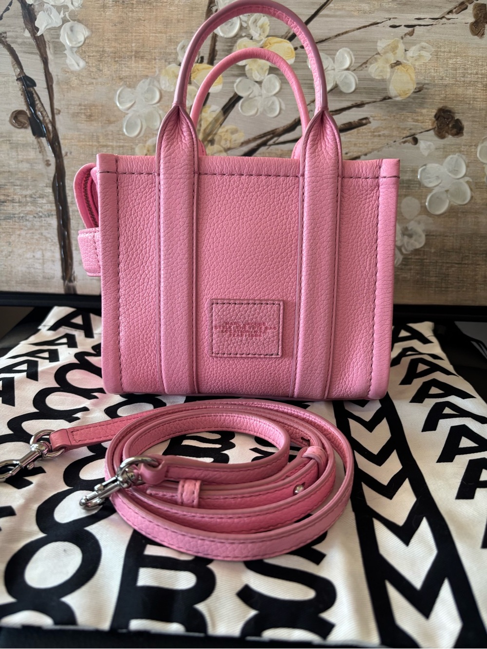 Marc Jacobs Pink Leather MINI The Tote Bag with Detachable Strap - Picture 5 of 12